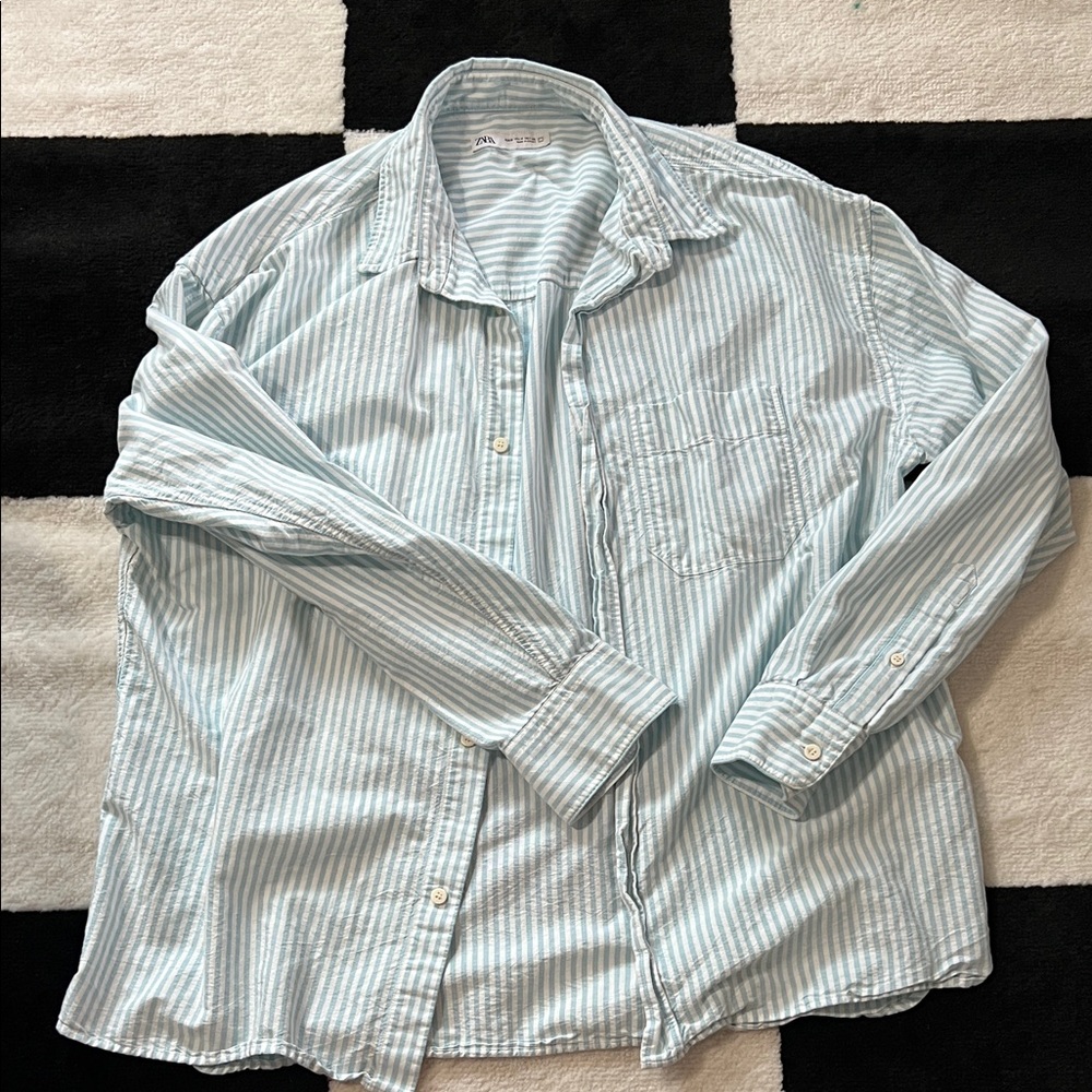 Zara Men's Light Blue Striped Button-Down Shirt